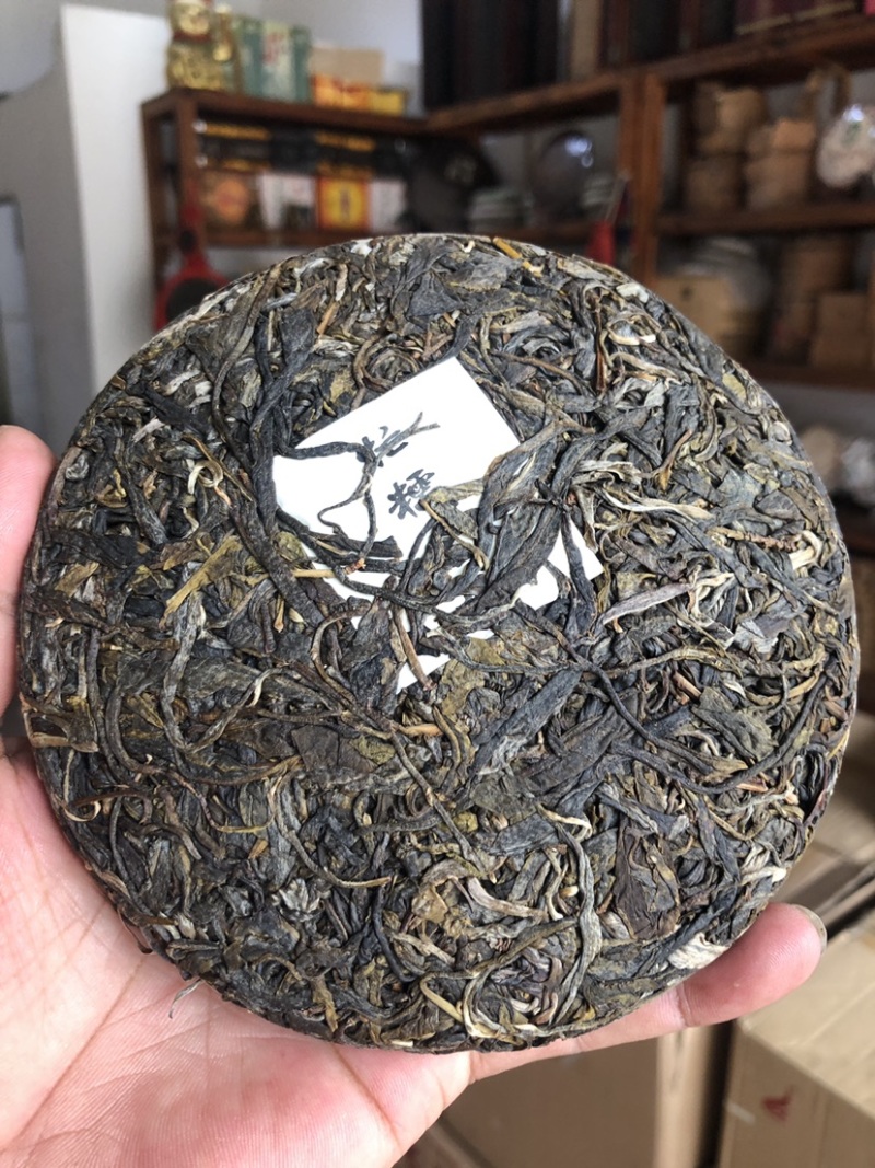 普洱茶批发：走进这一片绿与红的世界